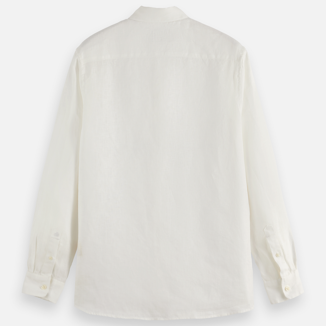 Dive into the heart of summer with the linen shirt. Crafted for comfort, this shirt is a tribute to those sun-drenched days and balmy nights. Its classic button down design meets the laid-back luxury of linen, offering a silhouette that's as breezy as it is stylish.
Men's shirt
100% linen
Long sleeved
Button down
100% Linen