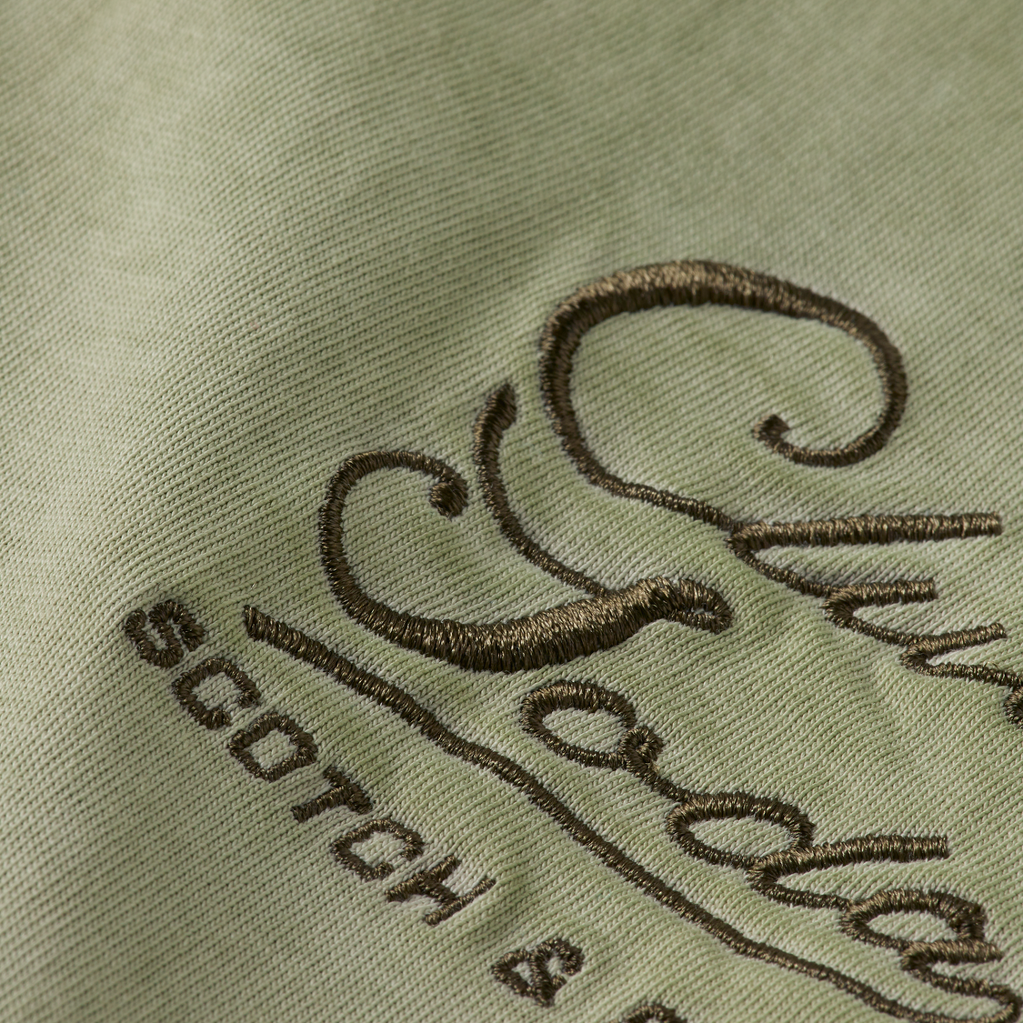 The Relaxed-Fit Inside Out Cold Dye T-Shirt is all about cool comfort with a twist. It's your everyday essential with an edgy vibe.
100% Cotton