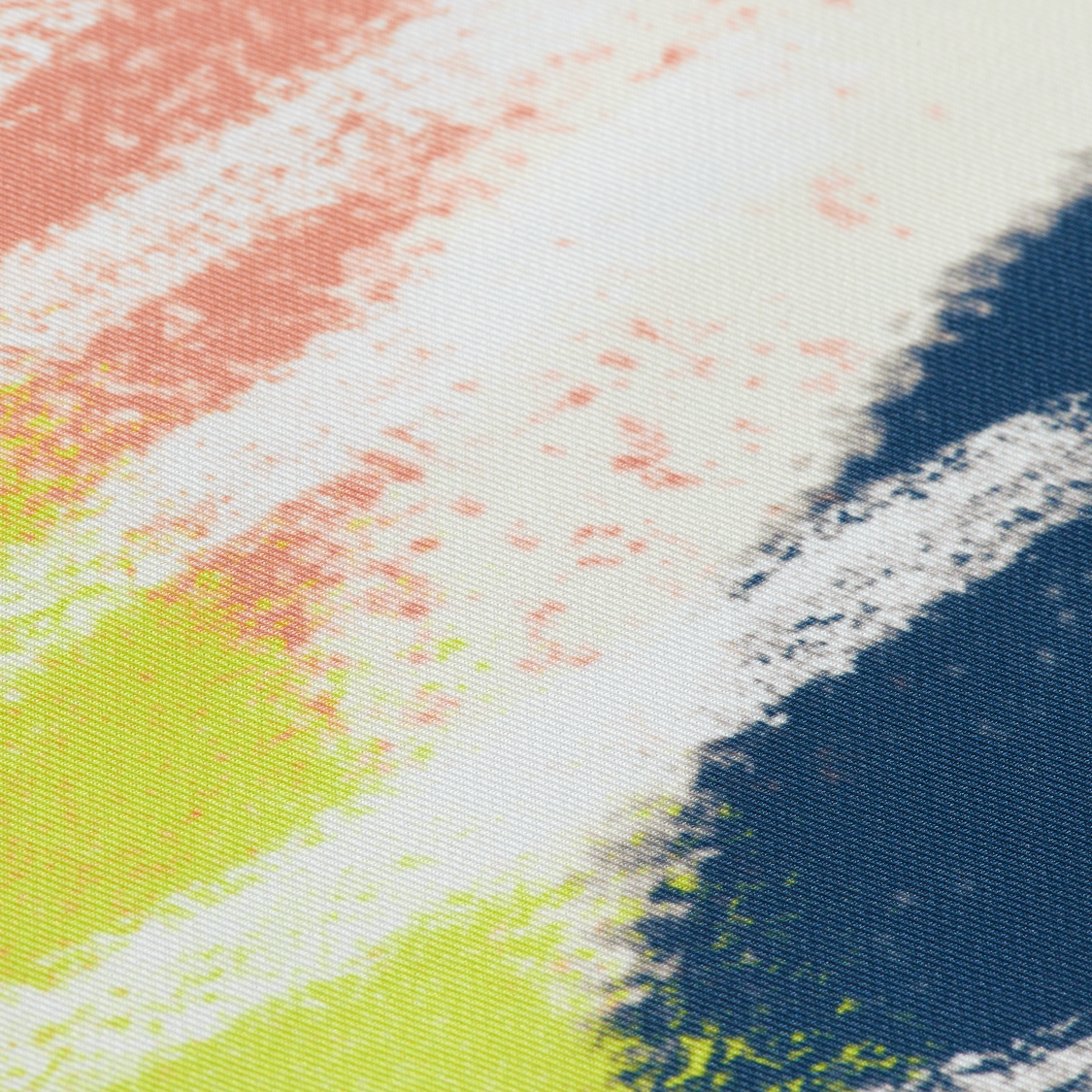 Effortlessly sophisticated, this midi dress showcases a bold abstract print and a relaxed silhouette for a perfect blend of style and ease.
100% Polyester