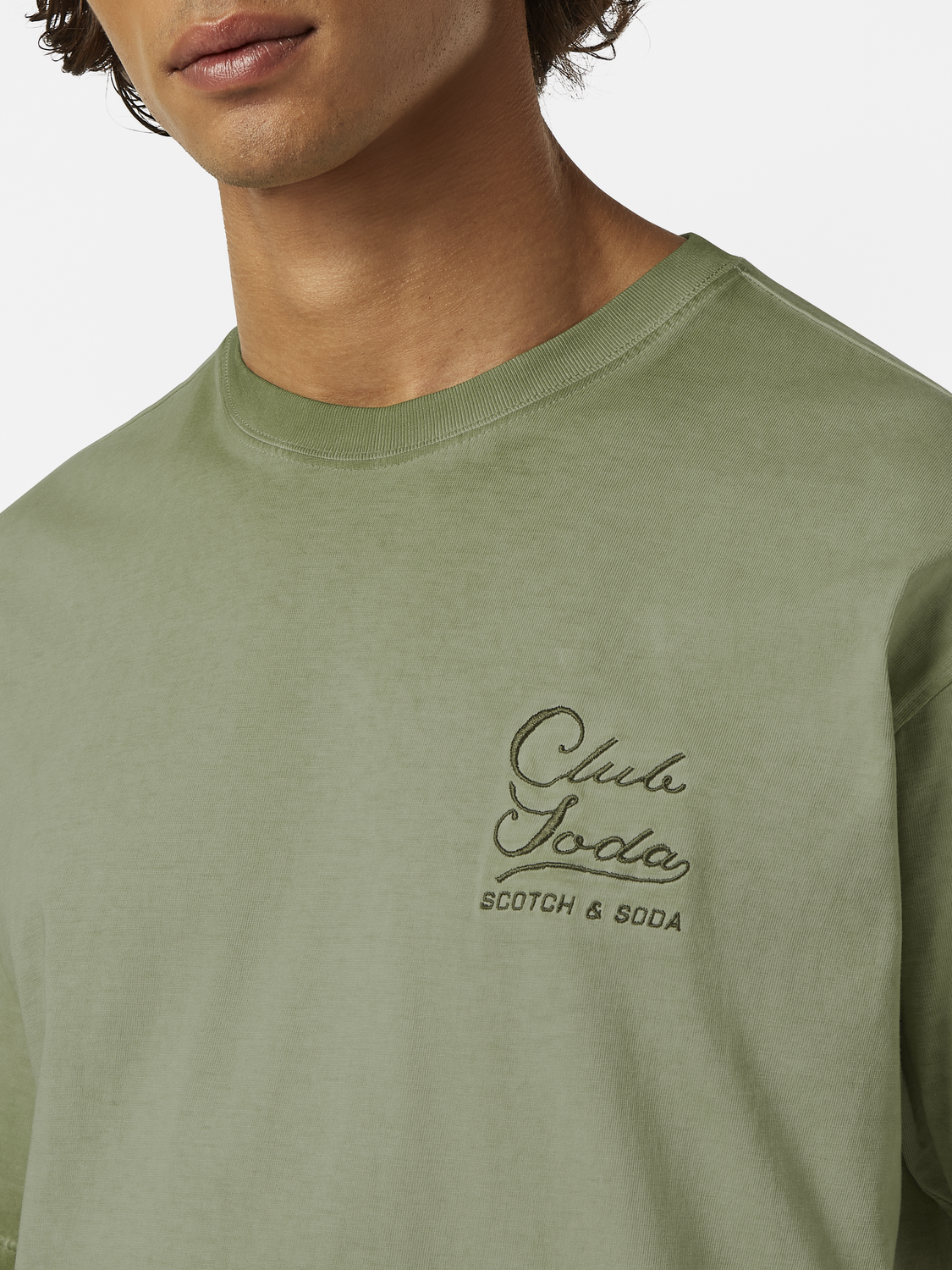 The Relaxed-Fit Inside Out Cold Dye T-Shirt is all about cool comfort with a twist. It's your everyday essential with an edgy vibe.

100% Cotton