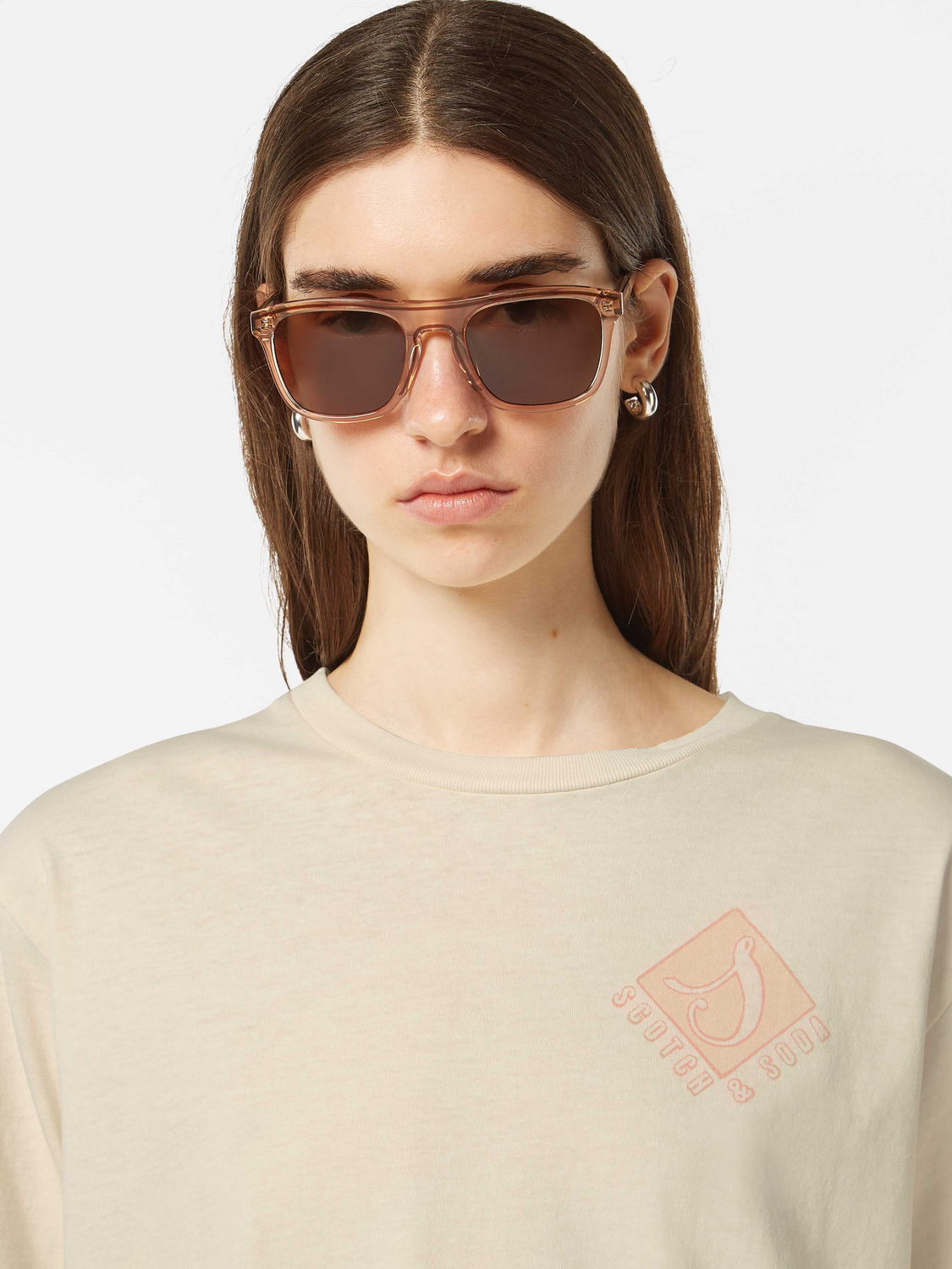 A relaxed, garment-dyed t-shirt featuring front and back artwork details for a laid-back yet artistic look.

100% Cotton